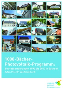 Unterschiedliche Gebäude mit Photovoltaikanlagen auf dem Dach